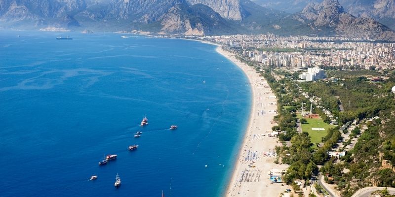 Konyaaltı Satılık Daire: Antalya’nın Denize Açılan Kapısı